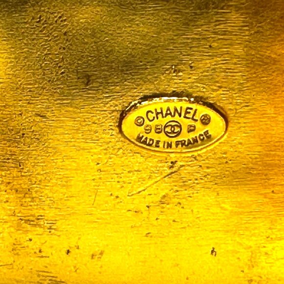 CHANEL! Vintage French Chanel Cuff with Turquoise Resin Swirl Cabochon — NWT - Picture 3 of 13